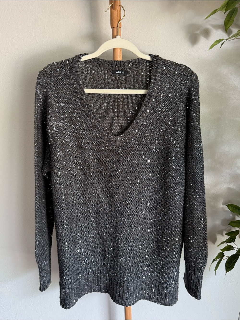 Apt 9 Dark Sequin Gray Charcoal Loose Fit V-Neck Sweater Pullover Women’s Size L